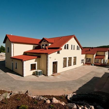 Chelosiowy Dworek Kielce Exterior foto